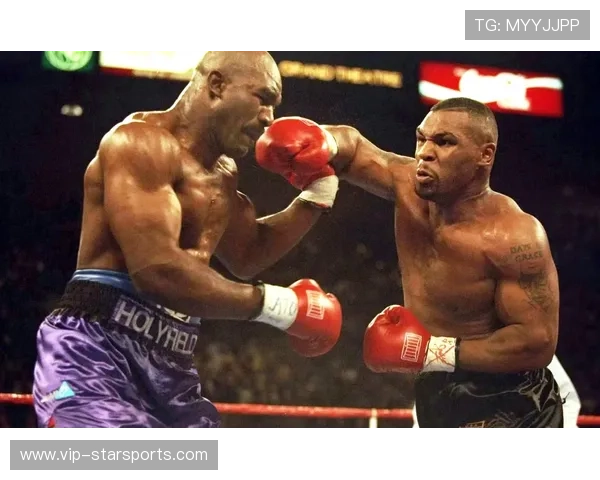 UFC重拳威震天下，击倒对手的瞬间你绝不能错过