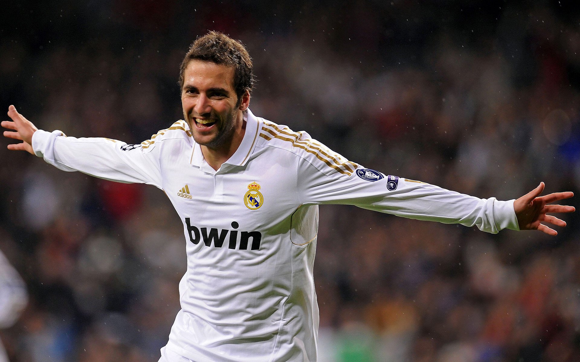 阿诺德:与利物浦重逢仿佛是命中注定,若进球我不会庆祝,阿诺德利物浦母亲照片