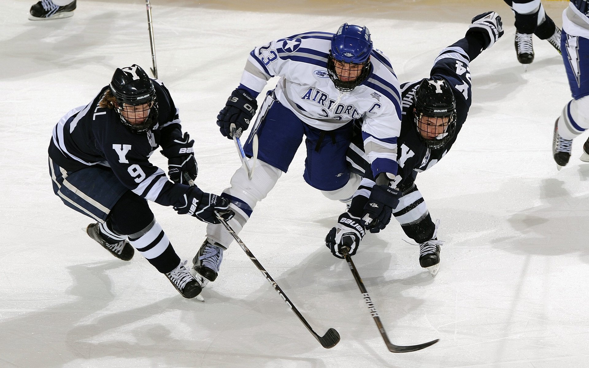 《堡垒之夜》全新未来战士系列皮肤限时上线,点燃你的未来战场激情